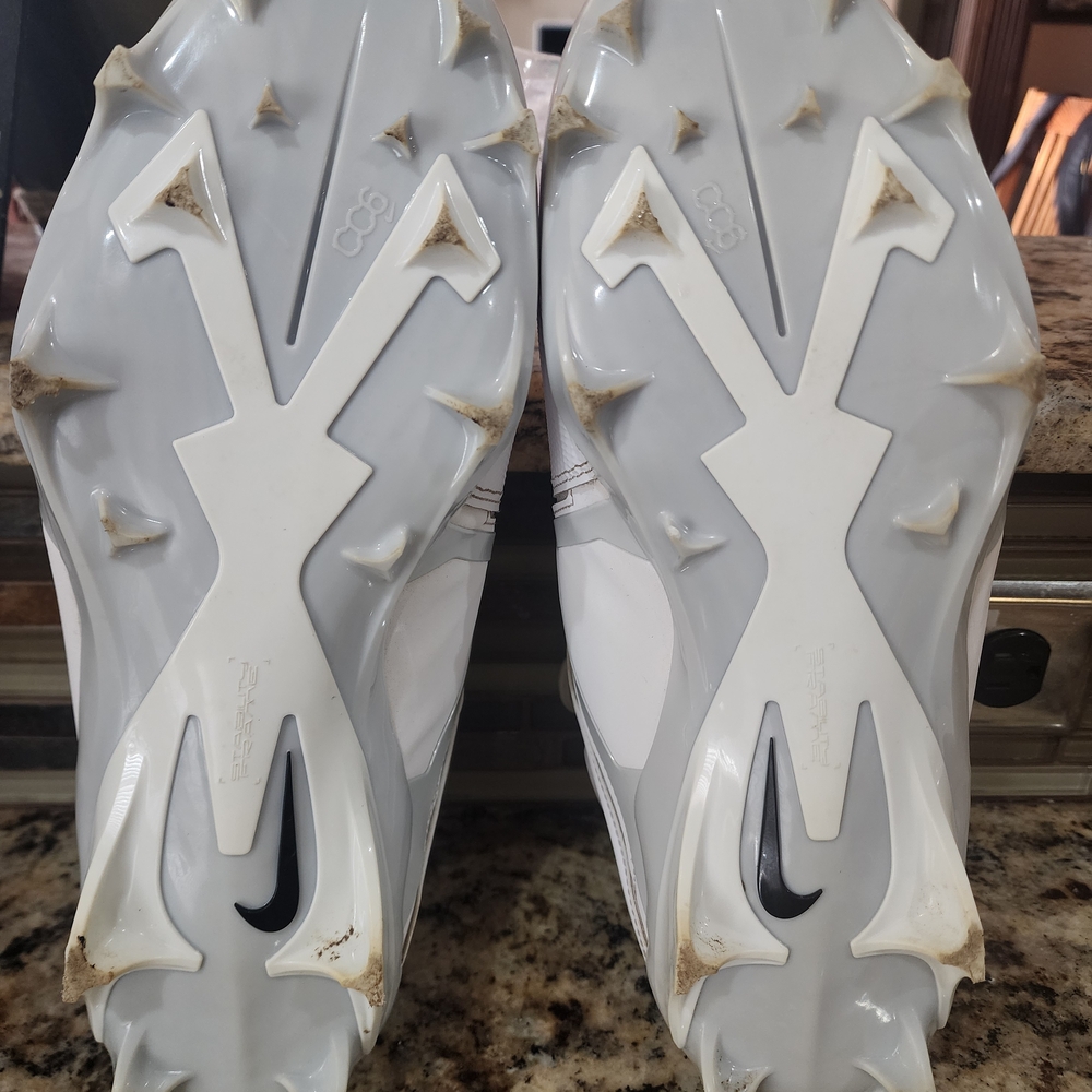 Nike Alpha Football Cleats - White & Black - Men's Size 12.5 - Picture 6 of 6